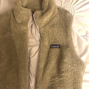 💛LIKE NEW Patagonia Fur Vest💛